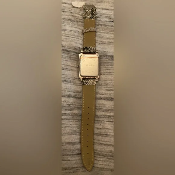 Cookie Lee Quartz Crystal Bezel Ladies Watch. - Picture 6 of 7